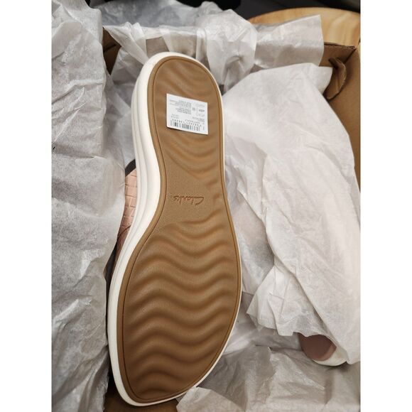 Clarks Drift Buckle Sandals Women's size 9 Wide Peach - Picture 9 of 9